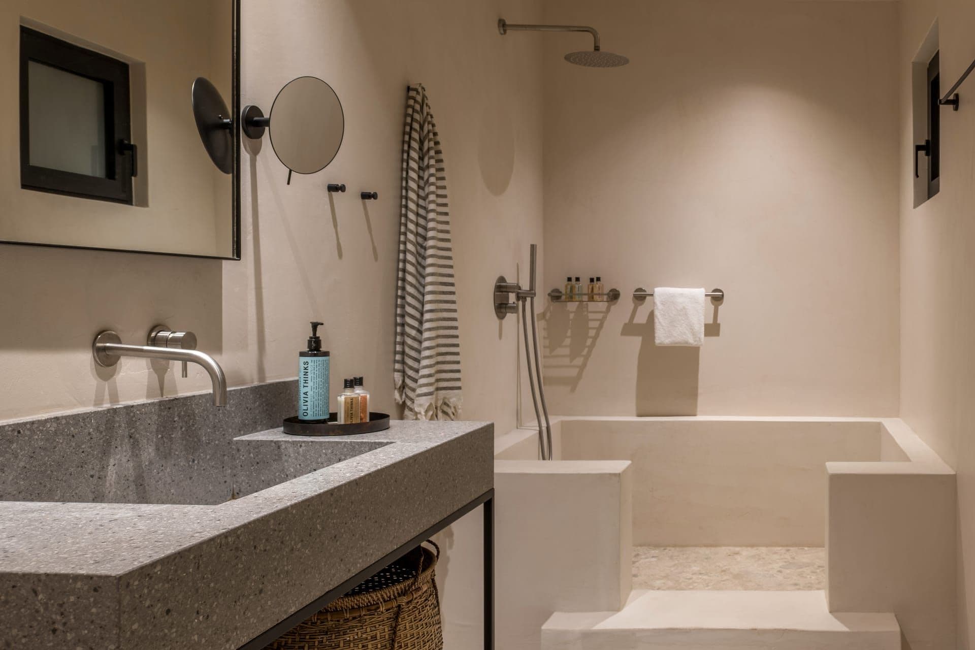 'Olive' Suite with Private Pool - Photo 4